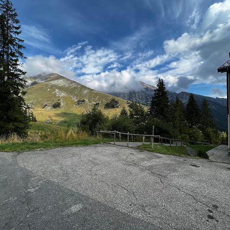 Appartement La Clusaz Avec Terrasse Sur Les Pistes De Ski Manigod Bagian luar foto